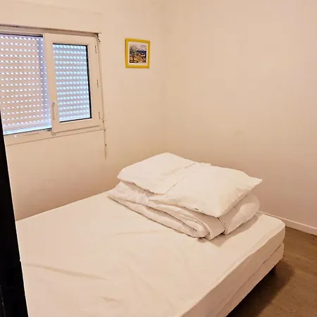 Lejlighed L'espadon Du Port, Air Conditioning, Terrace, Sea, 5 People