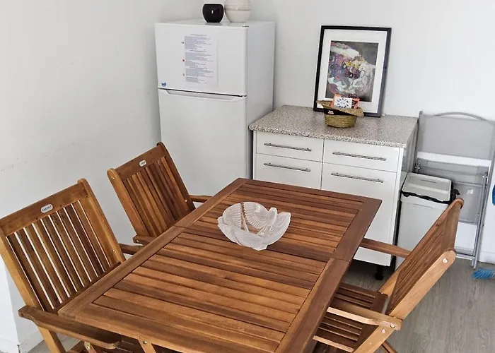 L'espadon Du Port, Air Conditioning, Terrace, Sea, 5 People Apartment